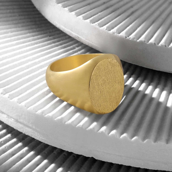 18K Gold Classic Oval Ring