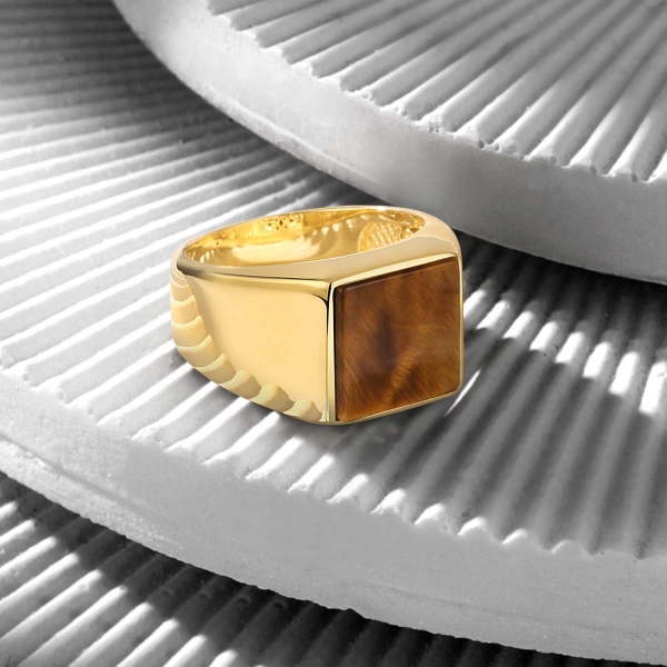 18K Gold Basic Ring with Tiger Eye