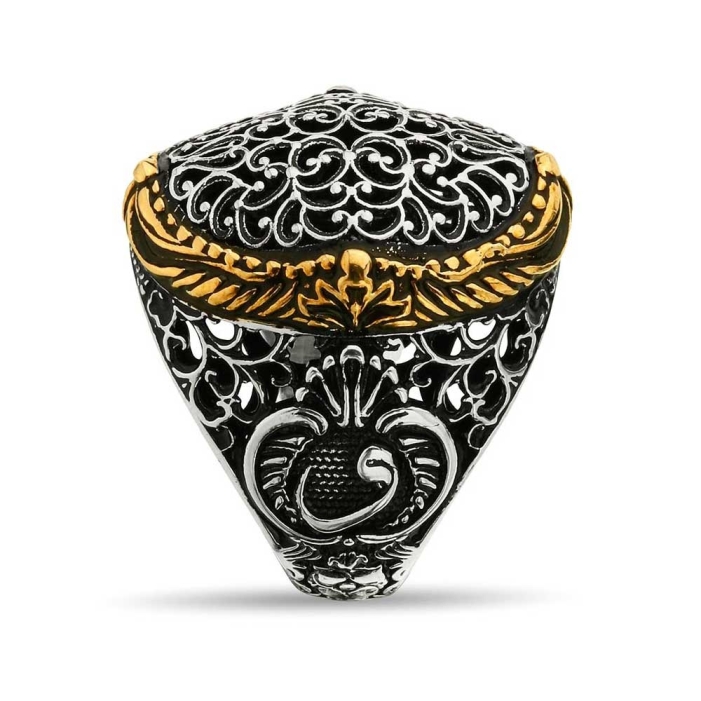 Main image in gallery