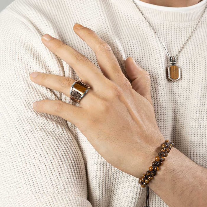Main image in gallery