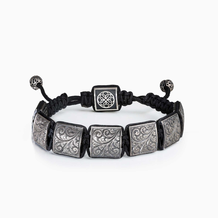 Main image in gallery